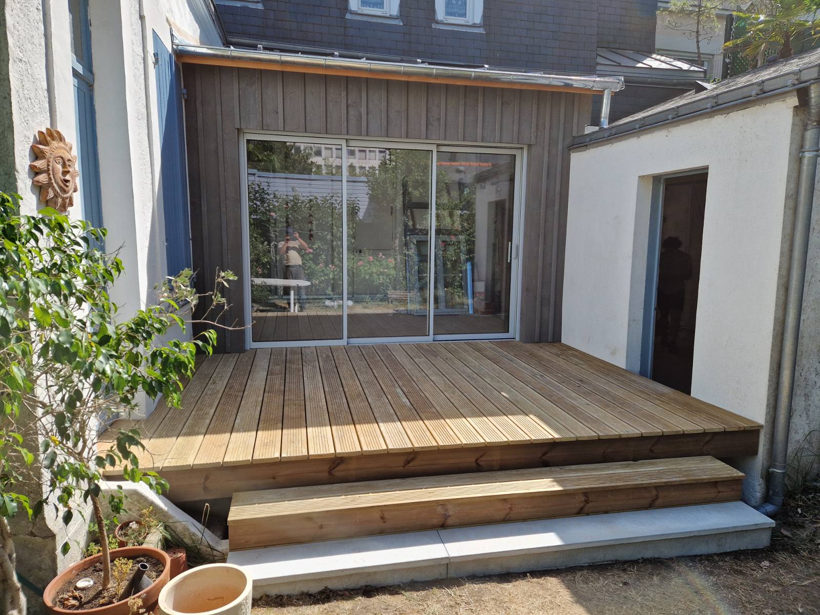 Extension avec terrasse et baie vitrée